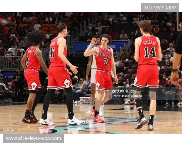 公牛新秀思林加威斯布鲁克比赛功臣，公牛教练柯林斯