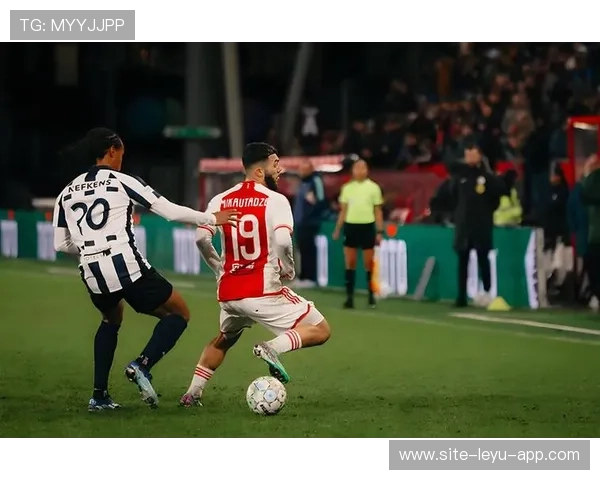 埃因霍温锋线在比赛中屡次为球队建功